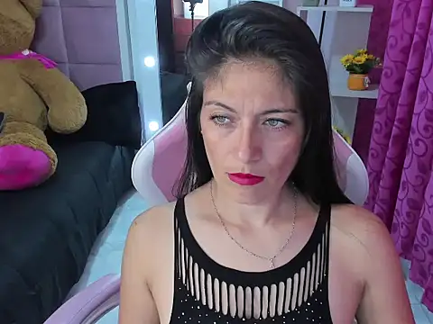 AnnyMilet  online show from March 27, 2026, 11:04 pm