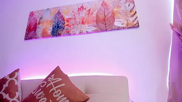 SALOME F0X  online show from April 13, 2026, 8:36 pm