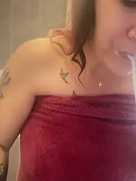 Snapshot of callmelouve chatting on February 27, 2025, 1:38 pm callmelouve online show from February 27, 2025, 1:38 pm