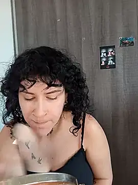 Snapshot of callmelouve chatting on November 13, 2025, 1:21 pm callmelouve online show from November 13, 2025, 1:21 pm