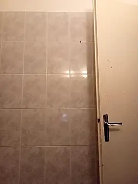 Snapshot of callmelouve chatting on November 19, 2025, 7:58 pm callmelouve online show from November 19, 2025, 7:58 pm