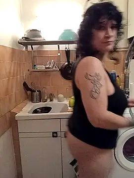 Snapshot of callmelouve chatting on November 23, 2025, 6:08 pm callmelouve online show from November 23, 2025, 6:08 pm