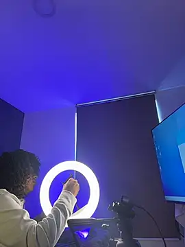 Lucas eevans online show from February 18, 2026, 3:19 pm