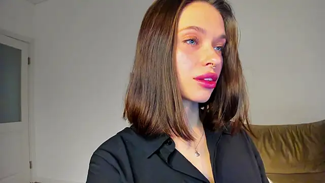 Kossie  online show from November 24, 2025, 8:30 pm