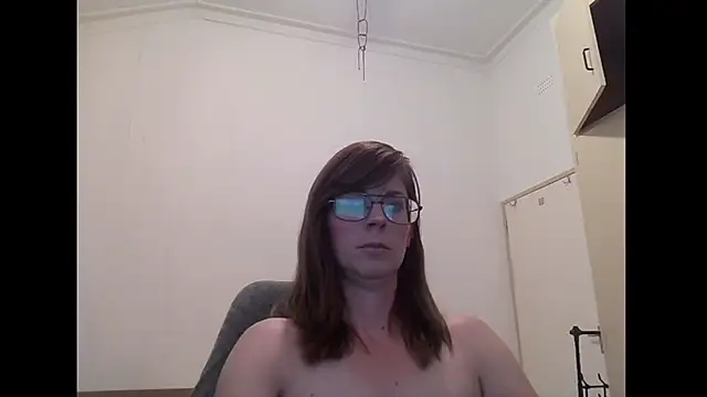 SavannaGirly online show from March 13, 2026, 7:48 am