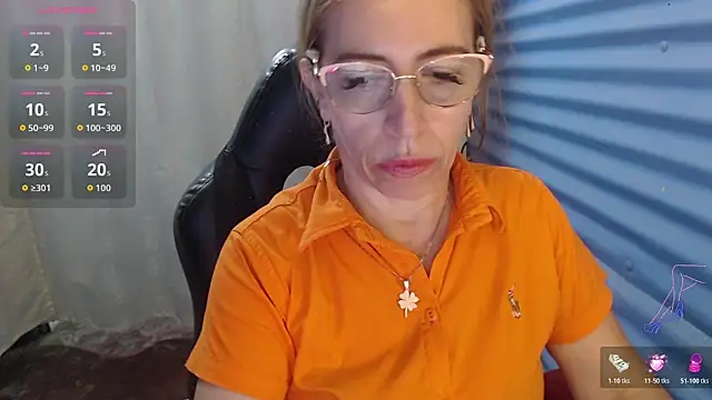 Chayla Ruiz online show from June 15, 2026, 2:52 pm
