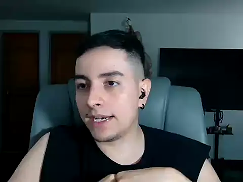 Jhoan saenz online show from November 21, 2025, 9:57 pm