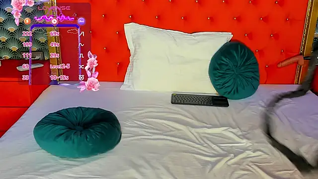 VallerieJones online show from February 19, 2025, 7:28 am