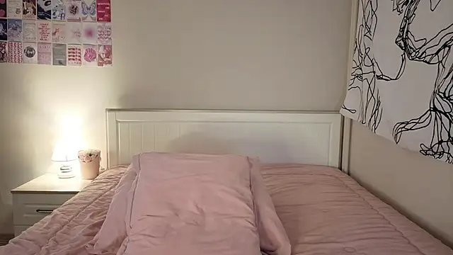 LisaSweetie online show from February 2, 2026, 4:27 pm