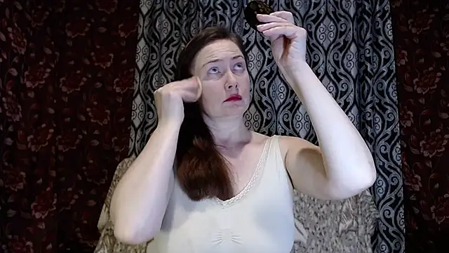 EmilyDoth online show from December 21, 2025, 4:47 pm