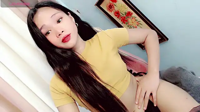 amomentoflust69 online show from May 28, 2026, 10:45 am