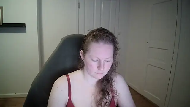 Snapshot of Girlnina-1995 chatting on March 18, 2025, 11:30 am Girlnina-1995 online show from March 18, 2025, 11:30 am