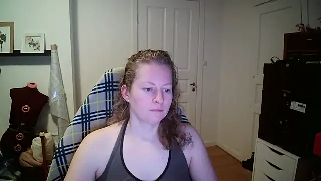 Girlnina-1995 online show from January 16, 2026, 10:52 am