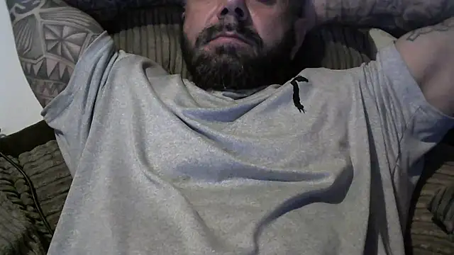 muscle1976 online show from December 25, 2024, 7:13 pm