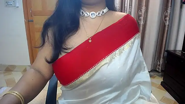 Snapshot of lady_maeda_ chatting on December 7, 2024, 7:21 pm lady maeda online show from December 7, 2024, 7:21 pm