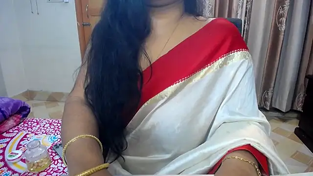 Snapshot of lady_maeda_ chatting on December 18, 2024, 9:40 pm lady maeda online show from December 18, 2024, 9:40 pm