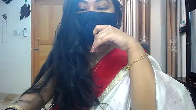 Snapshot of lady_maeda_ chatting on February 4, 2025, 10:45 pm lady maeda online show from February 4, 2025, 10:45 pm