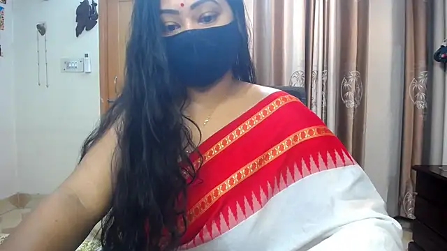 Snapshot of lady_maeda_ chatting on February 24, 2025, 10:03 pm lady maeda online show from February 24, 2025, 10:03 pm