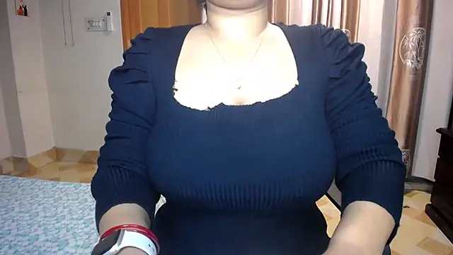 Snapshot of lady_maeda_ chatting on October 10, 2025, 5:23 pm lady maeda online show from October 10, 2025, 5:23 pm