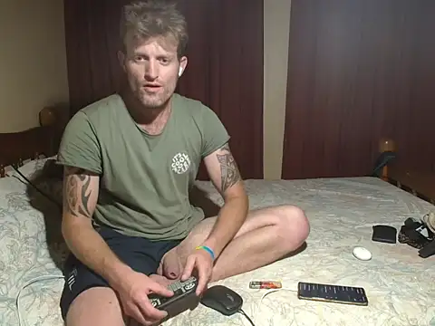 Snapshot of the-billy-blue chatting on January 16, 2026, 2:26 am the-billy-blue online show from January 16, 2026, 2:26 am