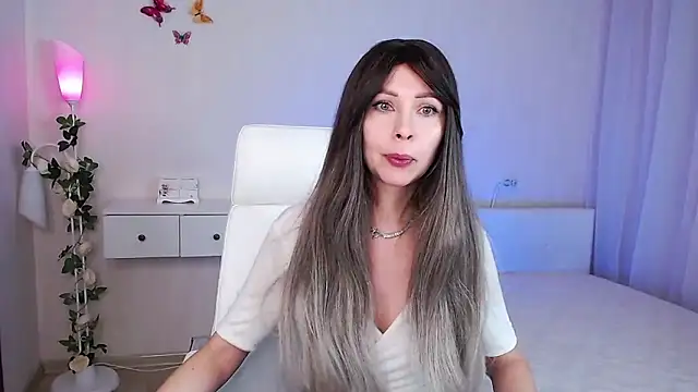 Snapshot of wendifoste chatting on December 20, 2024, 9:28 pm wendifoste online show from December 20, 2024, 9:28 pm