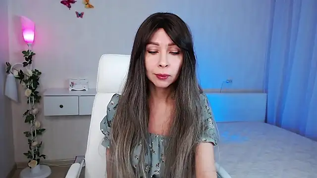 Snapshot of wendifoste chatting on December 23, 2024, 5:43 pm wendifoste online show from December 23, 2024, 5:43 pm