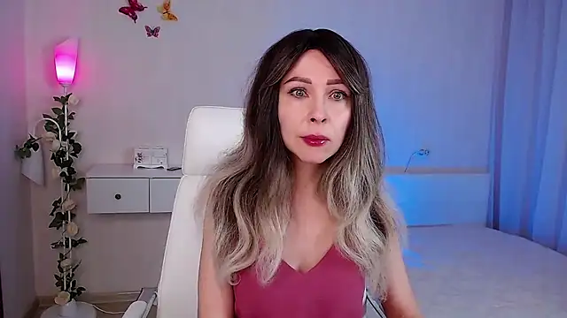 Snapshot of wendifoste chatting on March 21, 2025, 5:23 pm wendifoste online show from March 21, 2025, 5:23 pm