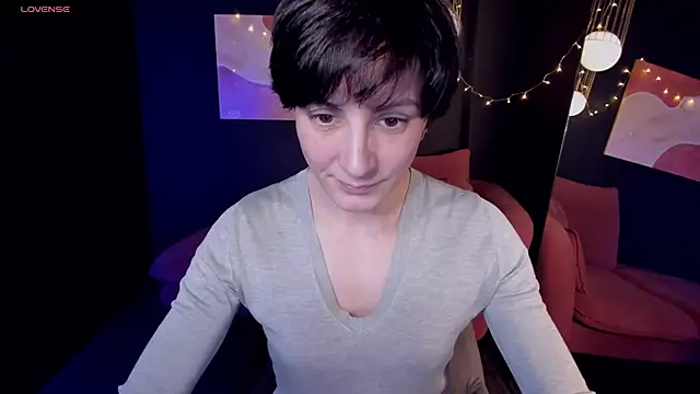 Snapshot of LorenDaze chatting on January 25, 2025, 1:52 pm LorenDaze online show from January 25, 2025, 1:52 pm