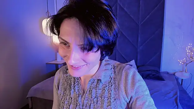 Snapshot of LorenDaze chatting on March 12, 2025, 7:49 pm LorenDaze online show from March 12, 2025, 7:49 pm