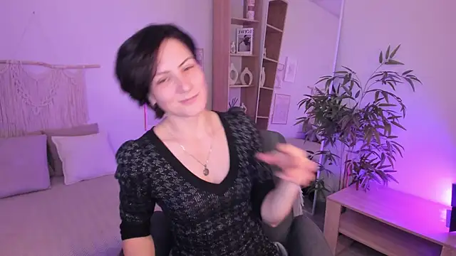 Snapshot of LorenDaze chatting on December 19, 2025, 6:42 am LorenDaze online show from December 19, 2025, 6:42 am