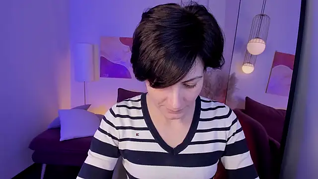 Snapshot of LorenDaze chatting on December 22, 2025, 7:49 am LorenDaze online show from December 22, 2025, 7:49 am