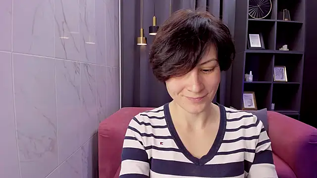 Snapshot of LorenDaze chatting on December 23, 2025, 8:12 am LorenDaze online show from December 23, 2025, 8:12 am