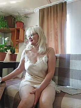 IrmaRose online show from July 6, 2026, 5:59 am