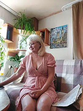 IrmaRose online show from August 3, 2026, 7:07 am