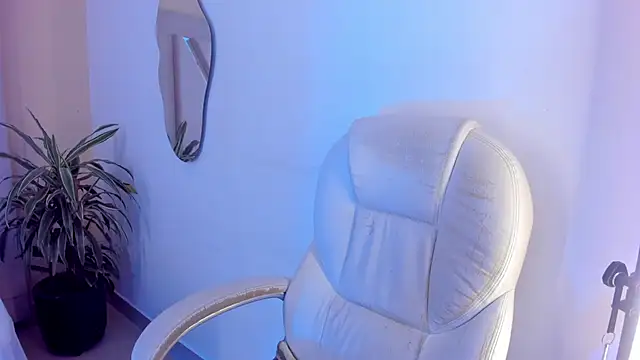 malejabenzz online show from November 6, 2025, 7:48 pm