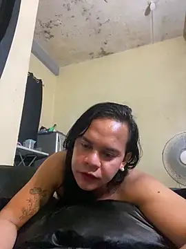 sweetyula online show from May 16, 2026, 12:07 am