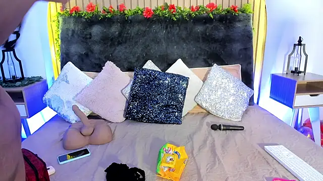 Snapshot of Karlagonzales_ chatting on February 25, 2025, 6:42 pm Karlagonzales online show from February 25, 2025, 6:42 pm