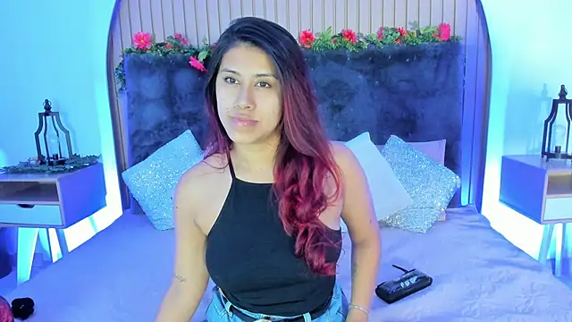 Snapshot of Karlagonzales_ chatting on October 21, 2025, 9:43 am Karlagonzales online show from October 21, 2025, 9:43 am