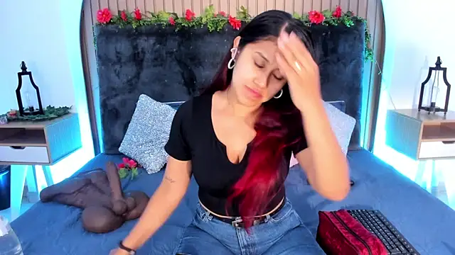 Karlagonzales  online show from January 13, 2026, 11:48 am