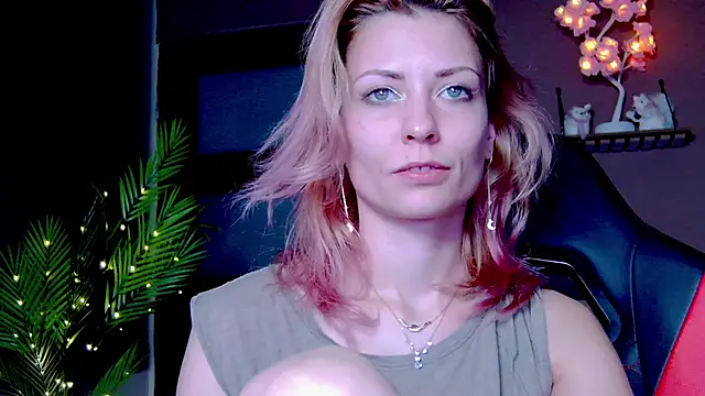 karo123421 online show from December 5, 2025, 8:38 pm