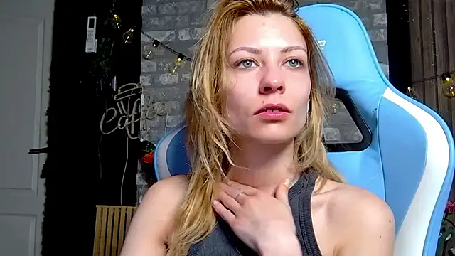 karo123421 online show from March 4, 2026, 10:38 pm