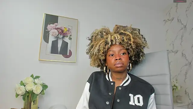 nohetanhai01   online show from February 19, 2025, 3:05 pm