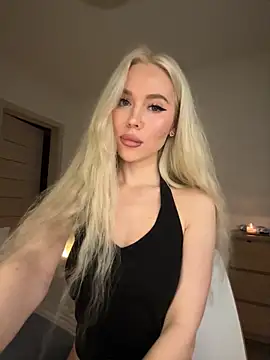 xDinnax online show from November 8, 2025, 8:29 pm