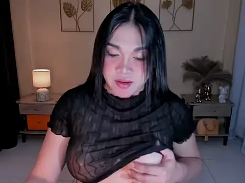 MaxeneCullens online show from May 28, 2026, 5:05 am