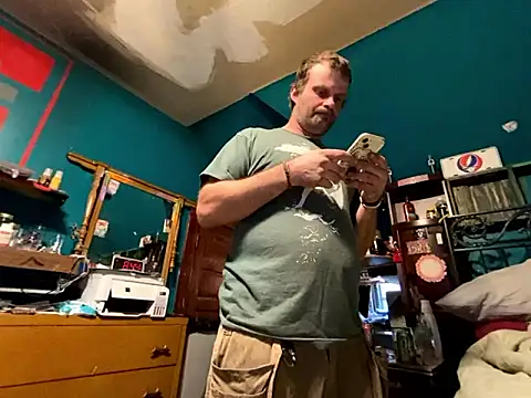 Snapshot of charactrzero chatting on October 21, 2025, 8:09 pm charactrzero online show from October 21, 2025, 8:09 pm