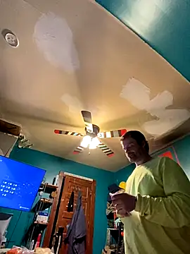 Snapshot of charactrzero chatting on October 29, 2025, 11:28 pm charactrzero online show from October 29, 2025, 11:28 pm