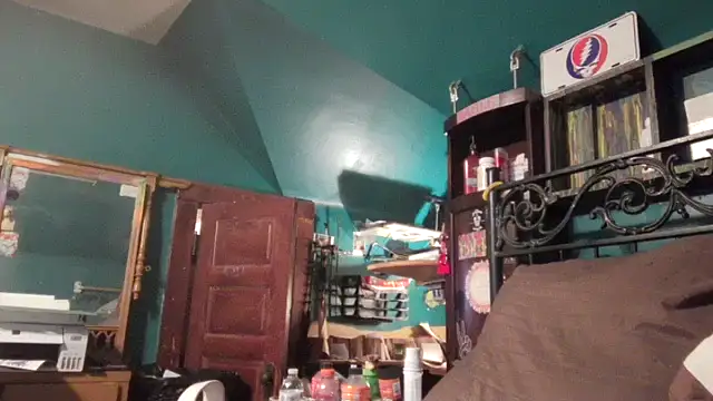 Snapshot of charactrzero chatting on November 6, 2025, 2:56 am charactrzero online show from November 6, 2025, 2:56 am