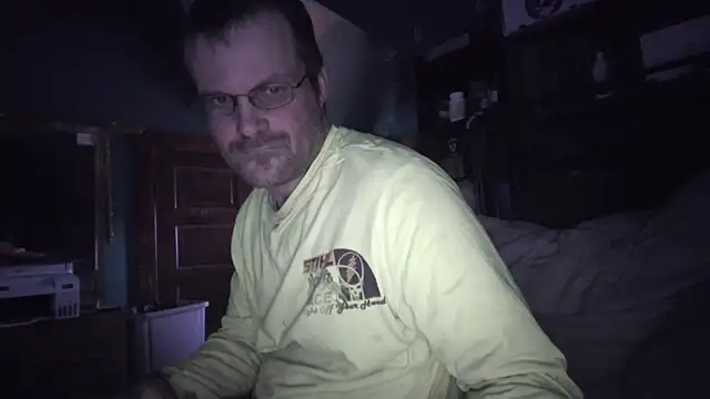 Snapshot of charactrzero chatting on November 18, 2025, 6:45 pm charactrzero online show from November 18, 2025, 6:45 pm