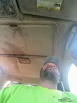 Snapshot of charactrzero chatting on December 1, 2025, 5:29 pm charactrzero online show from December 1, 2025, 5:29 pm