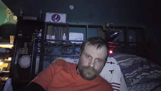 Snapshot of charactrzero chatting on December 16, 2025, 10:37 pm charactrzero online show from December 16, 2025, 10:37 pm